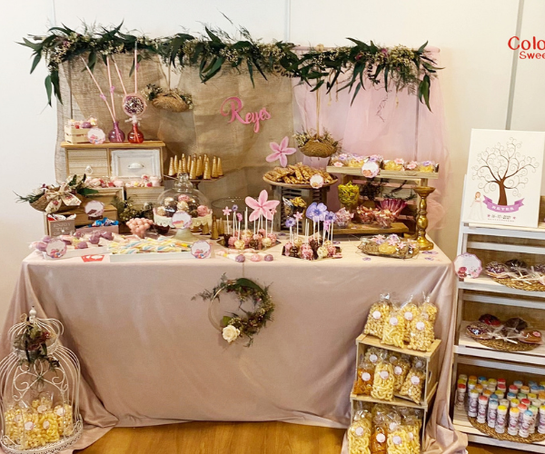Mesa dulce floral Mesas comunión Sevilla