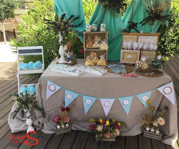 Mesa dulce con pinceladas de futbol Mesas comunión Sevilla