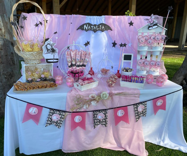 Mesa temática: Isadora Moon Mesas comunión Sevilla