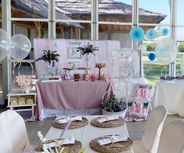 Bailarinas, globos y golosinas Mesas comunión Sevilla