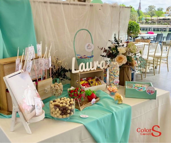 Tonos verde agua junto al Guadalquivir Mesas comunión Sevilla